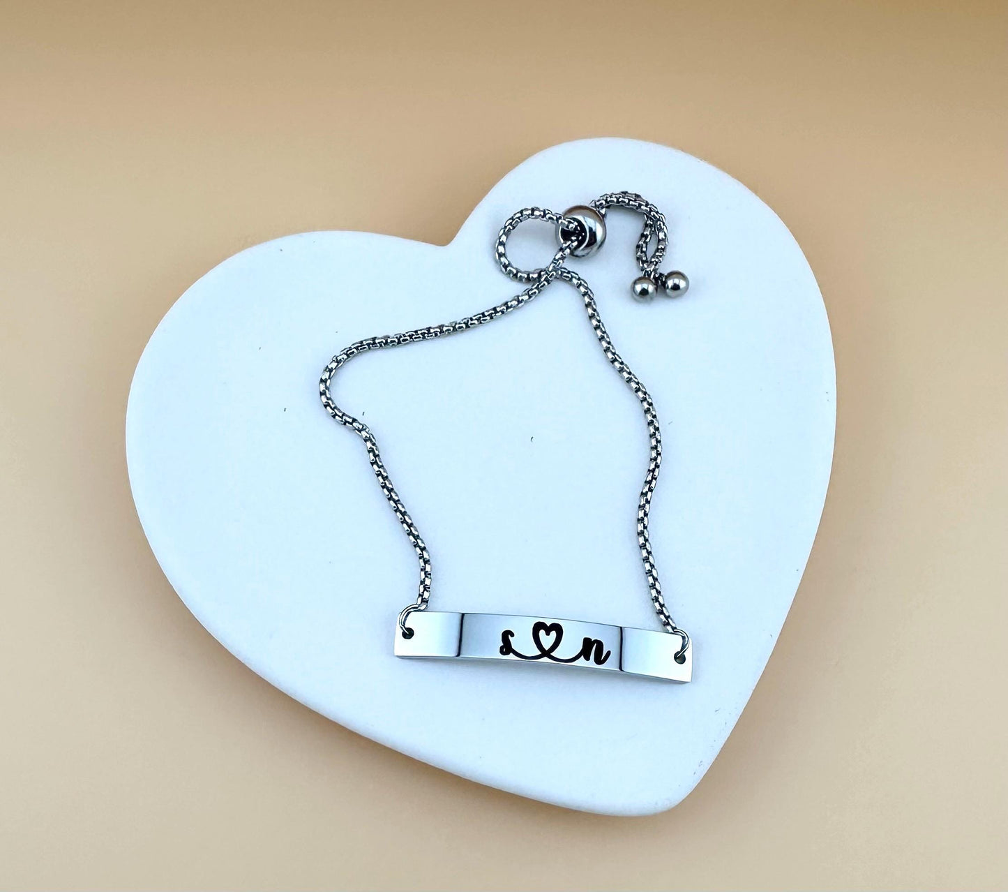 Personalized Heart Initial Bracelet – Custom Adjustable Engraved Name Jewelry, Gift for Her, Couples Bracelet, Minimalist Jewelry